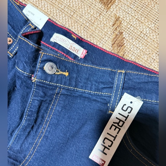 LEVIS misses Bootcut jeans 550
Relaxed denim
Size 12 
Stretch 
Brand new! - Picture 4 of 6